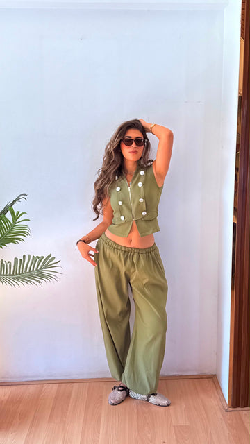 Relaxed balloon olive pants