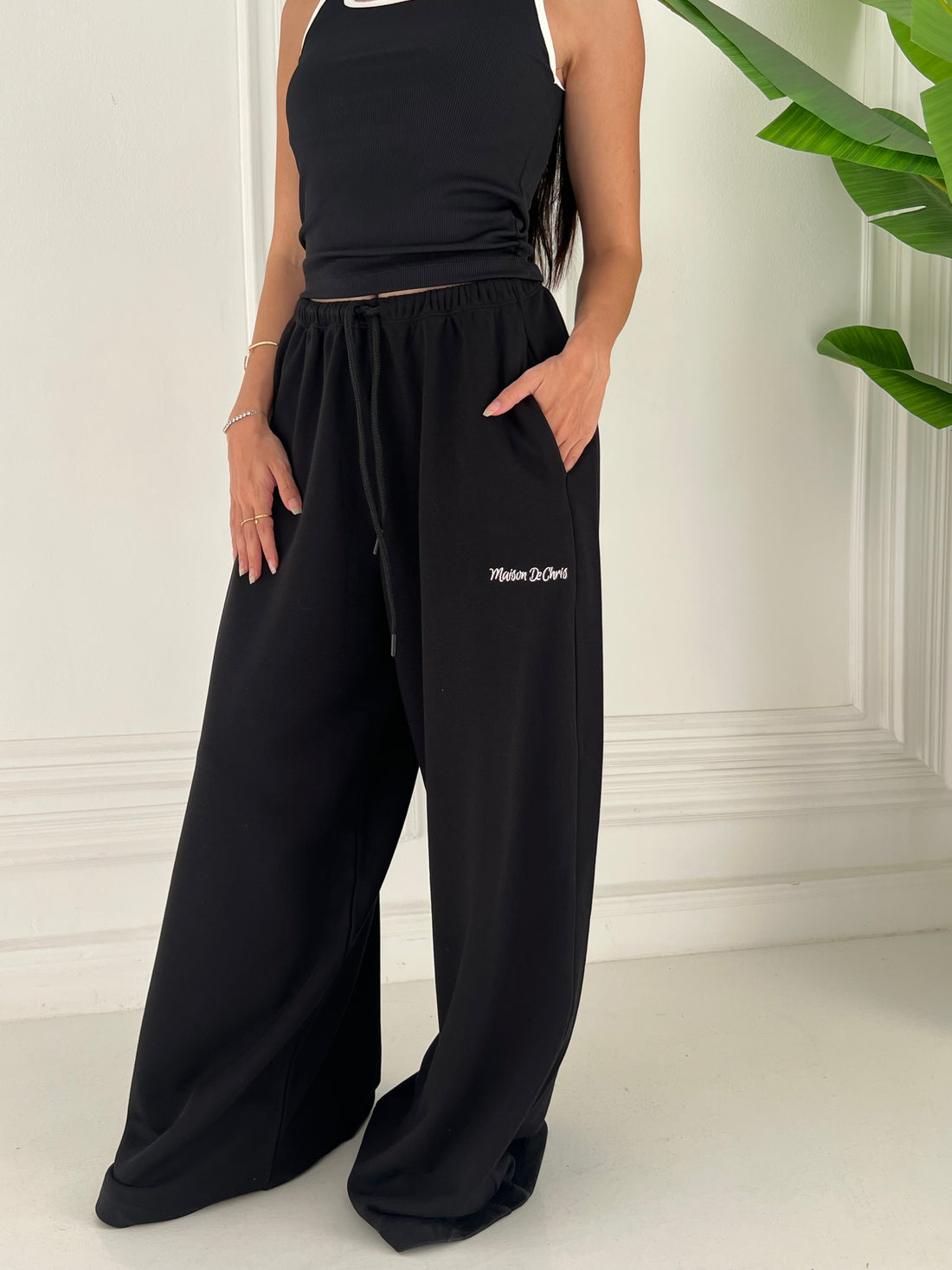Dark sky Black Oversized Sweatpants
