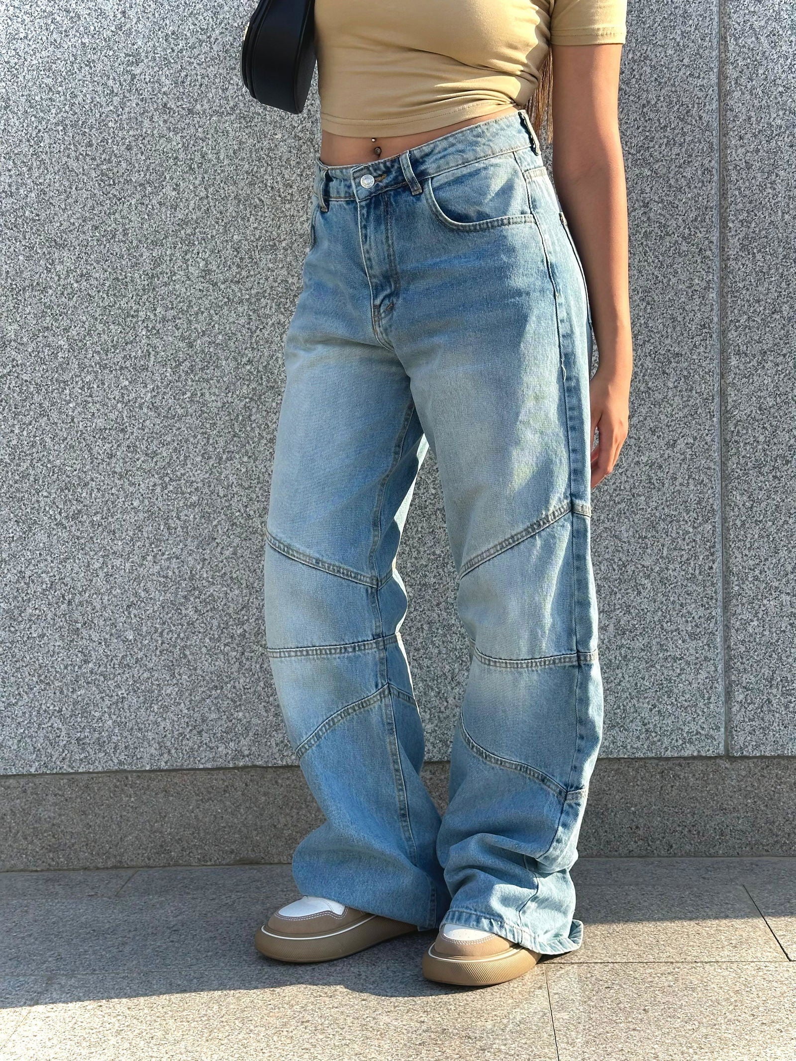 パンツ meer. PIPING BORDER DENIM High-Rise Cuffed Wide-Leg Cropped Jean | White House Black