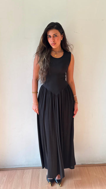 Waist defined long dress Black