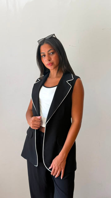 Classic Tailored Vest  – Black