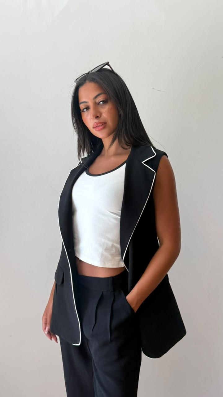 Classic Tailored Vest  – Black
