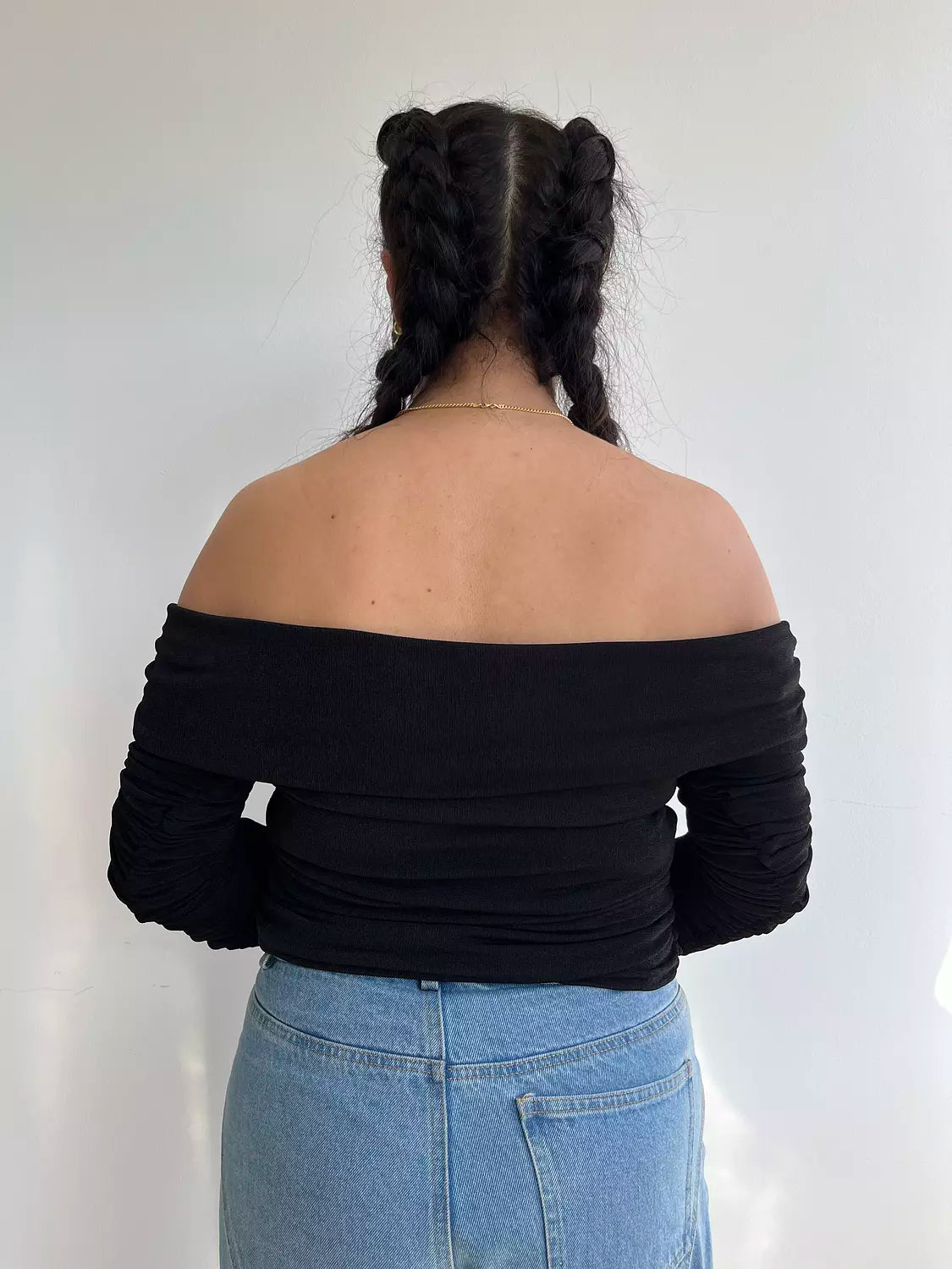 Off Shoulder Top In Black - MaisondeChris